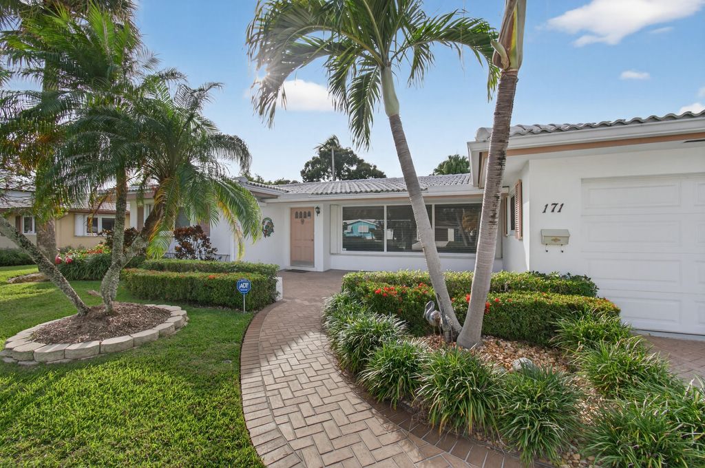 Photo of 171 SW 7 Avenue, Boca Raton, FL 33486 (MLS # R11142659)