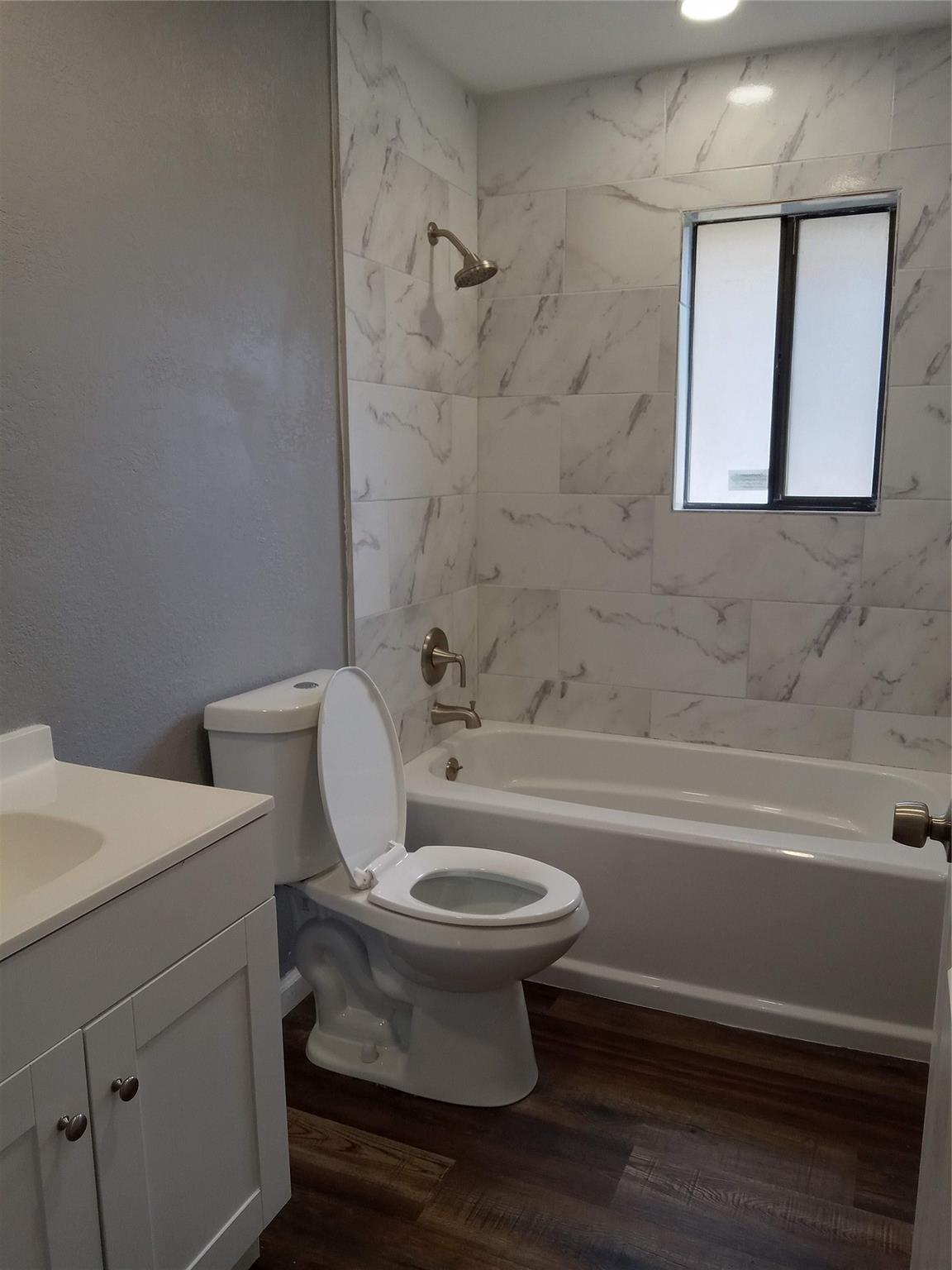 WATERWOOD PATIO HOMES PHA - Residential Lease