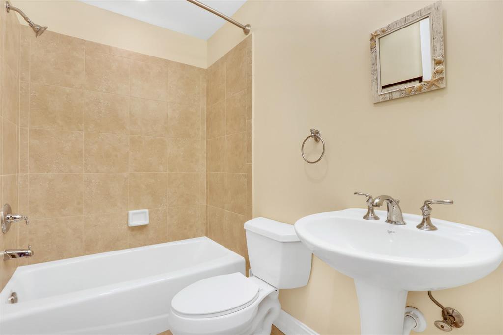 GOMEZ HILL - Residential Lease