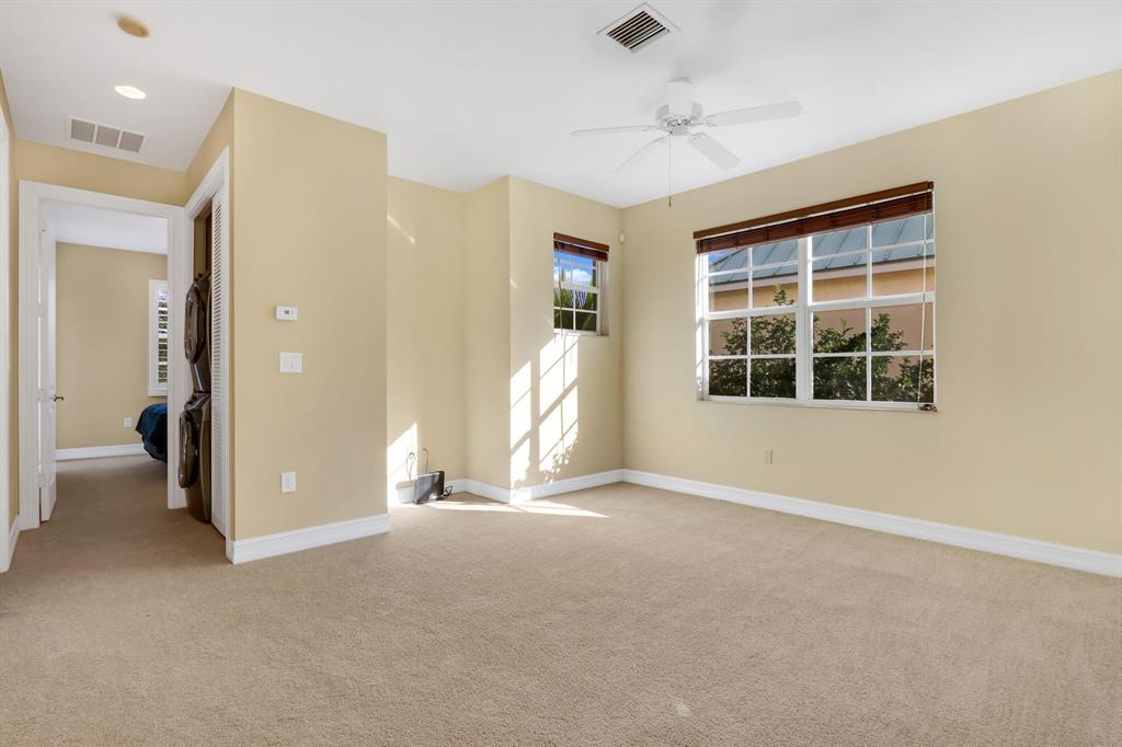 GOMEZ HILL - Residential Lease