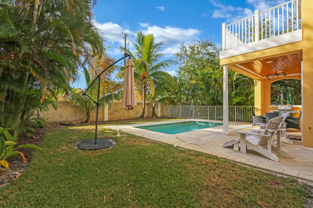 GOMEZ HILL - Residential Lease