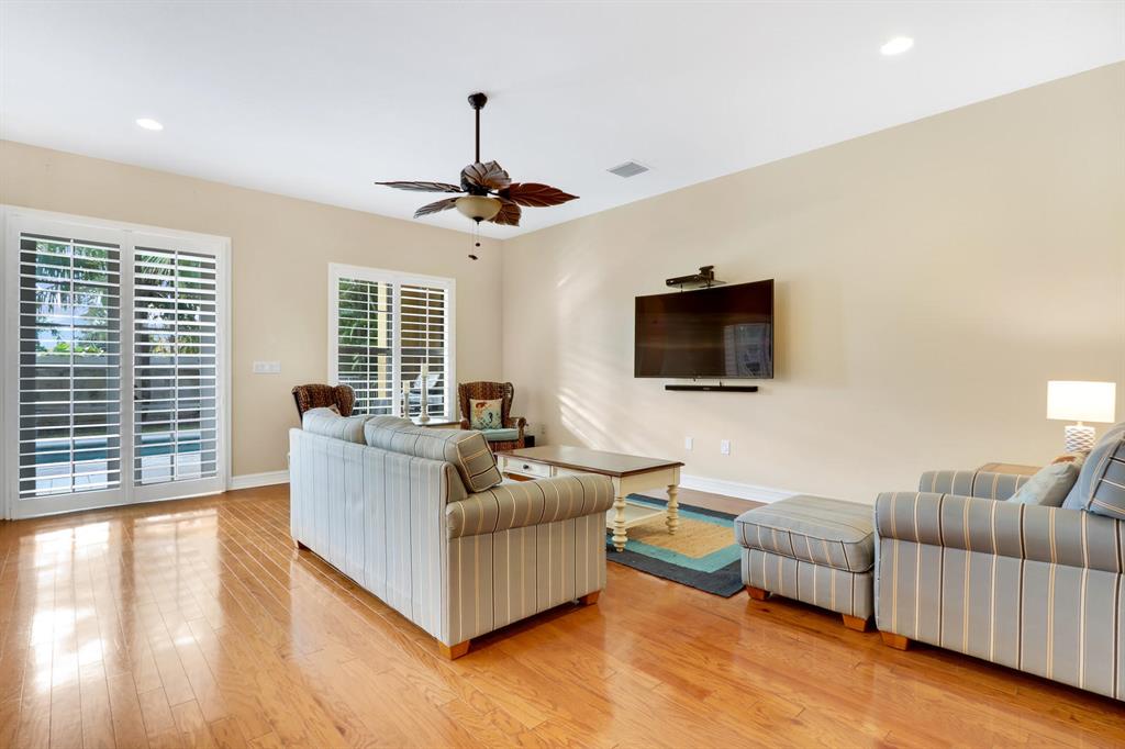 GOMEZ HILL - Residential Lease