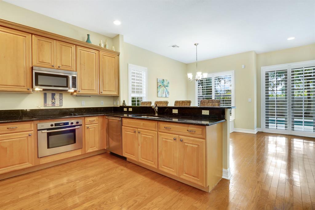 GOMEZ HILL - Residential Lease