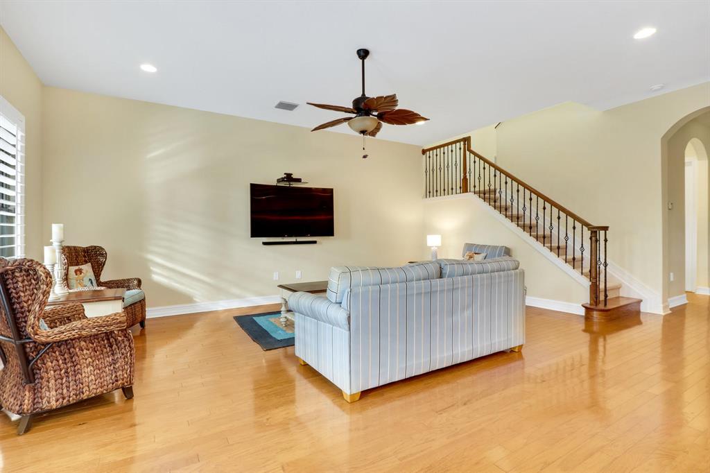 GOMEZ HILL - Residential Lease