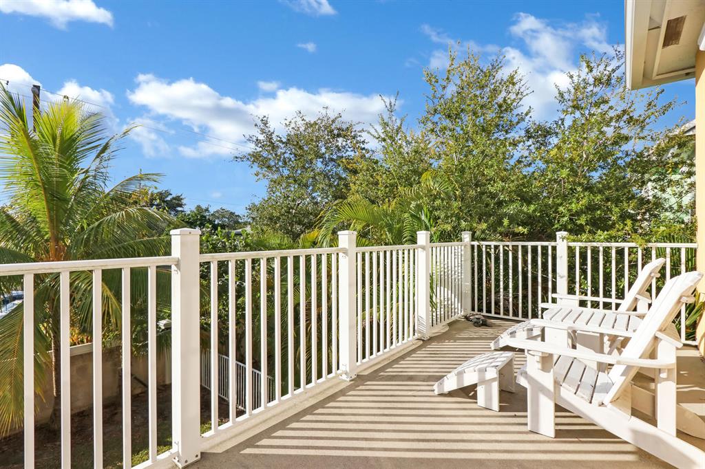 GOMEZ HILL - Residential Lease