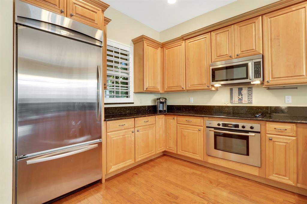 GOMEZ HILL - Residential Lease