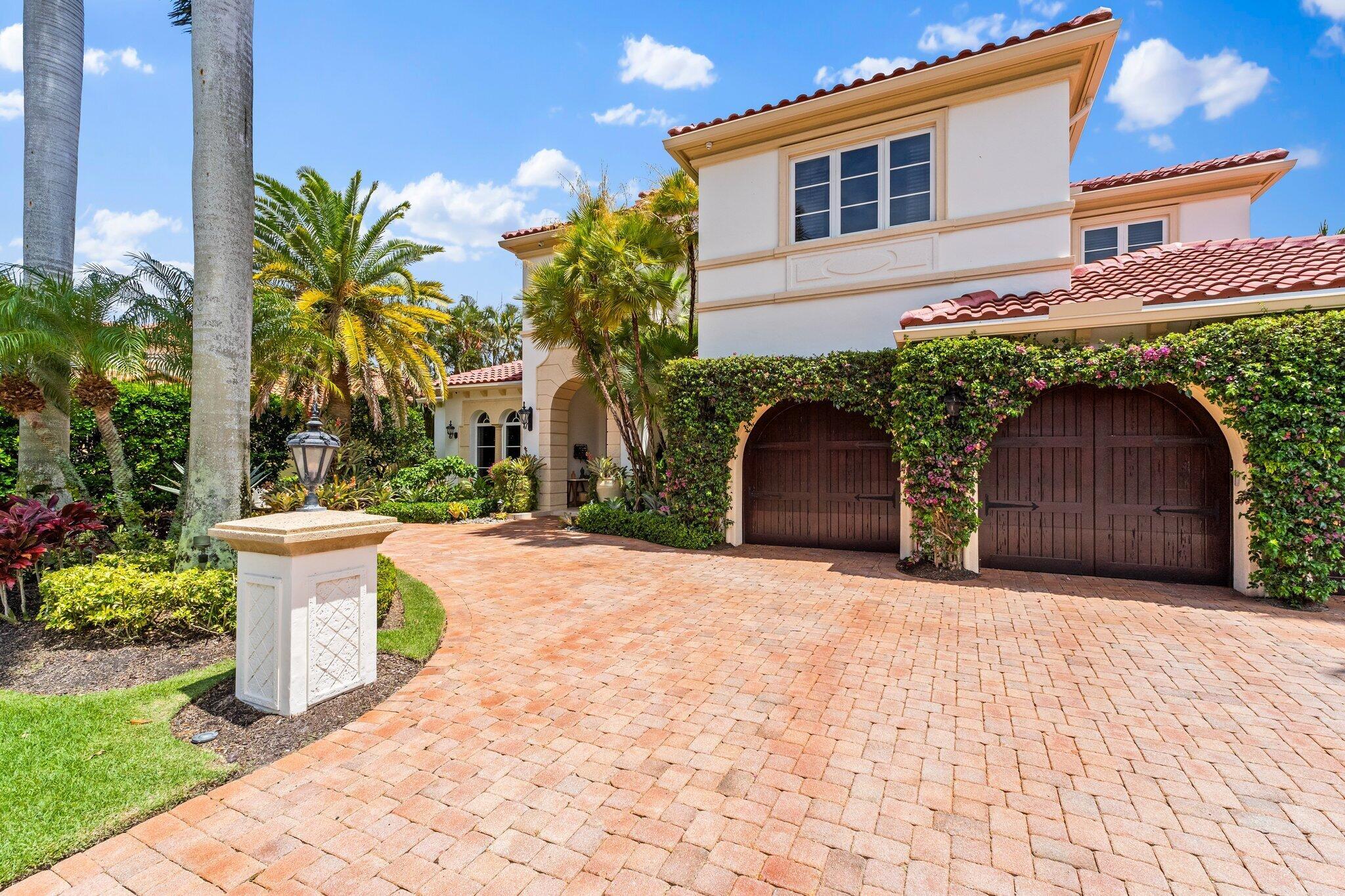678 Hermitage Circle
