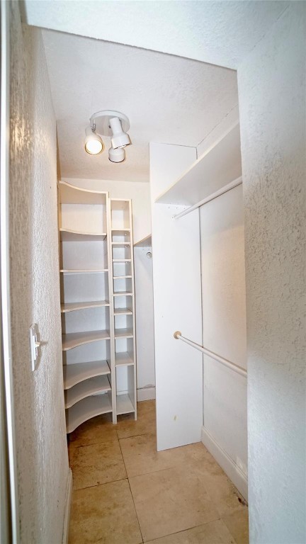 Lyons Park First Add 40-2 - Residential