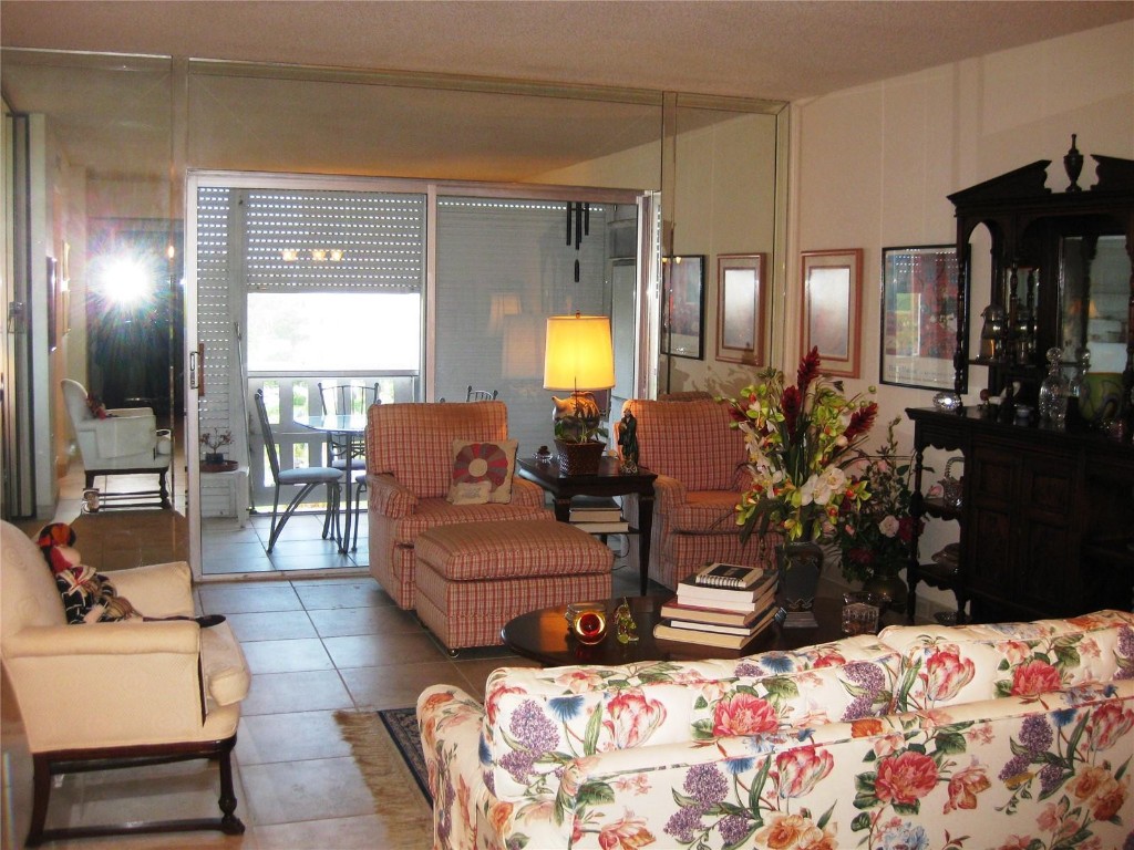 HILLCREST - Residential