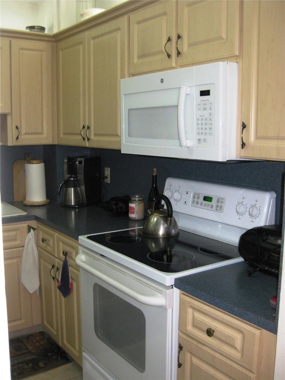 HILLCREST - Residential