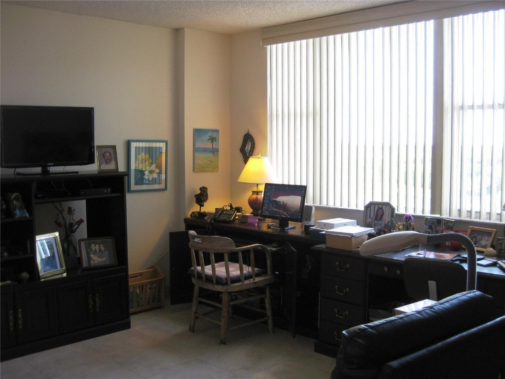 HILLCREST - Residential