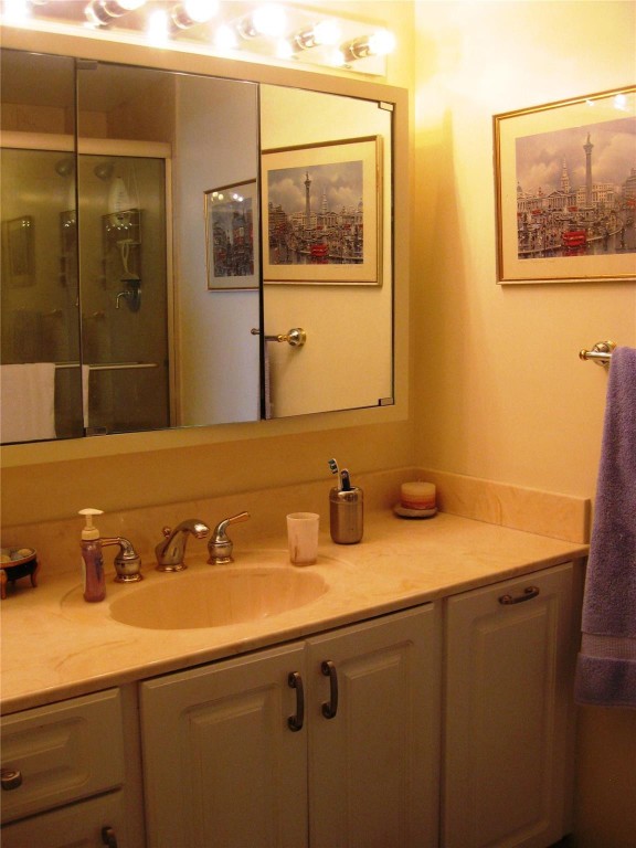 HILLCREST - Residential