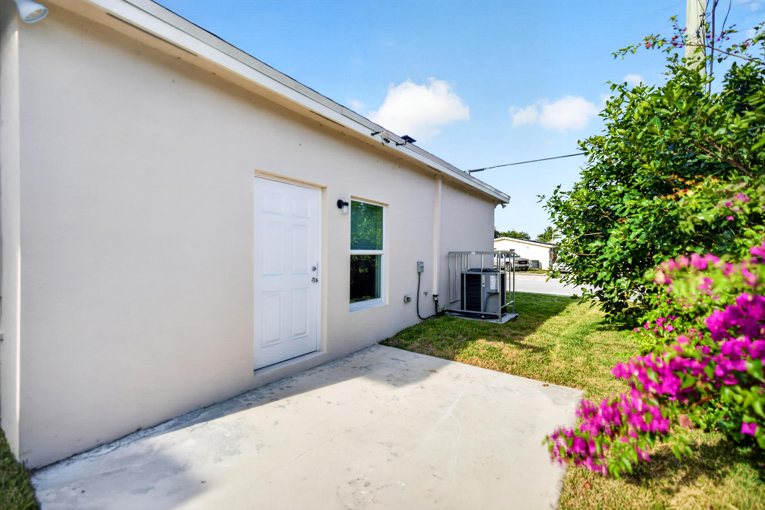 402 NW 12th Avenue