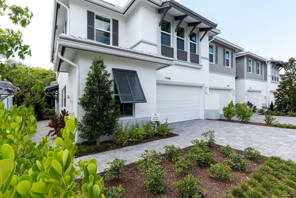 Photo of 11445 Pointe Midtown Drive Dr #4912, Palm Beach Gardens, FL 33418 (MLS # R10807167)