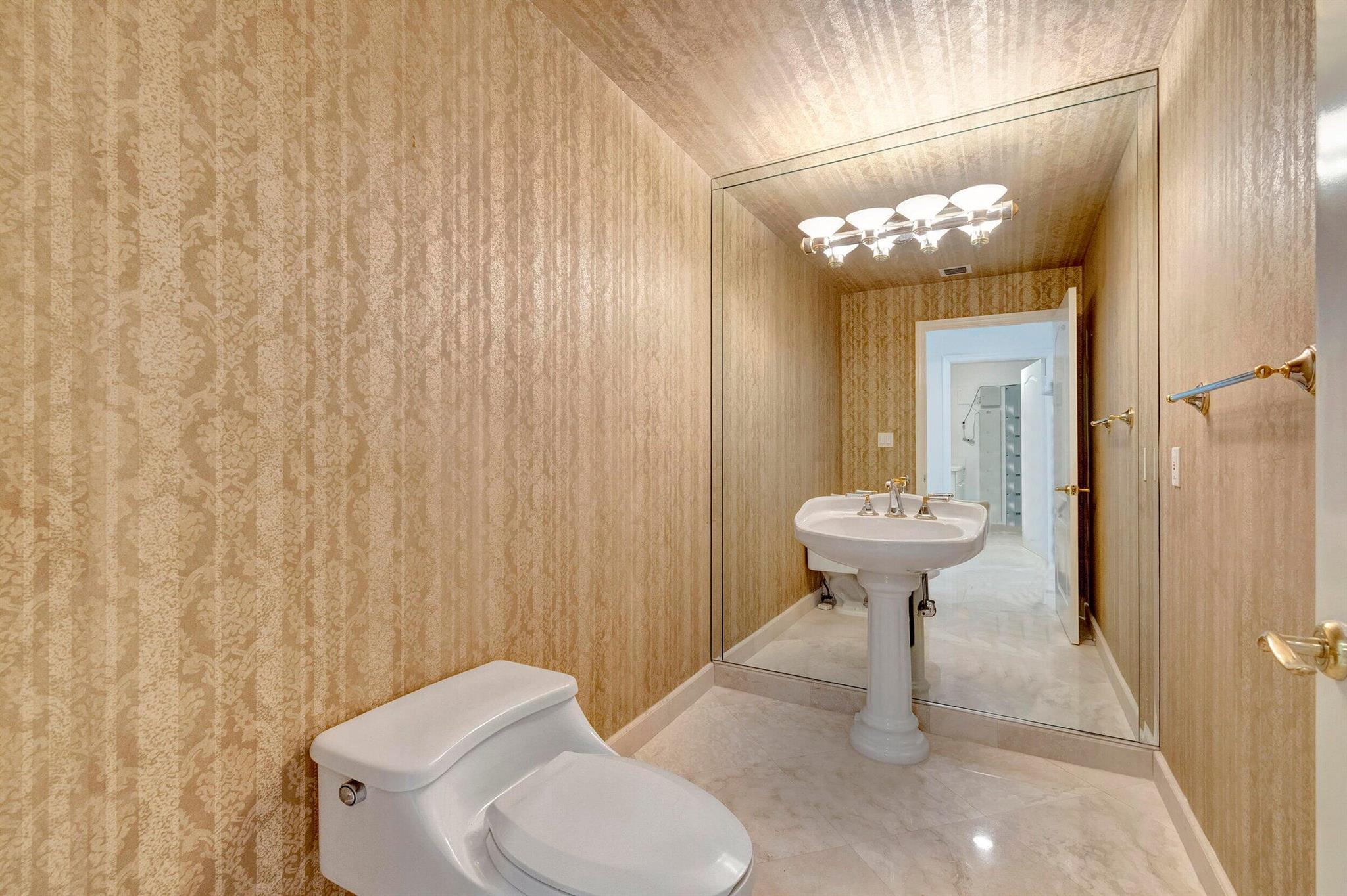 TOWNSEND PLACE CONDO - Residential Lease