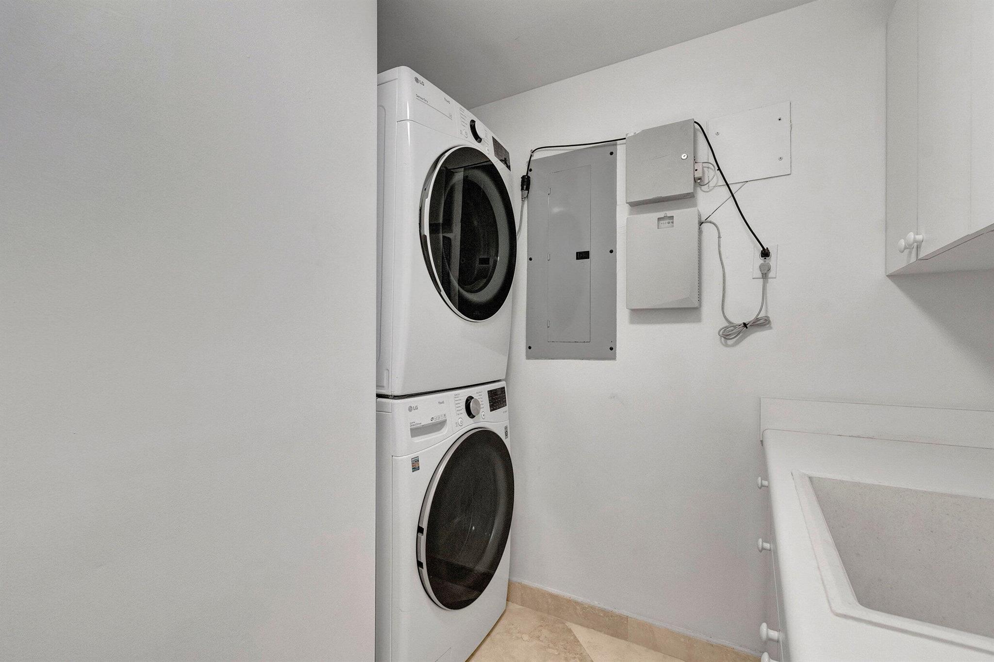 TOWNSEND PLACE CONDO - Residential Lease