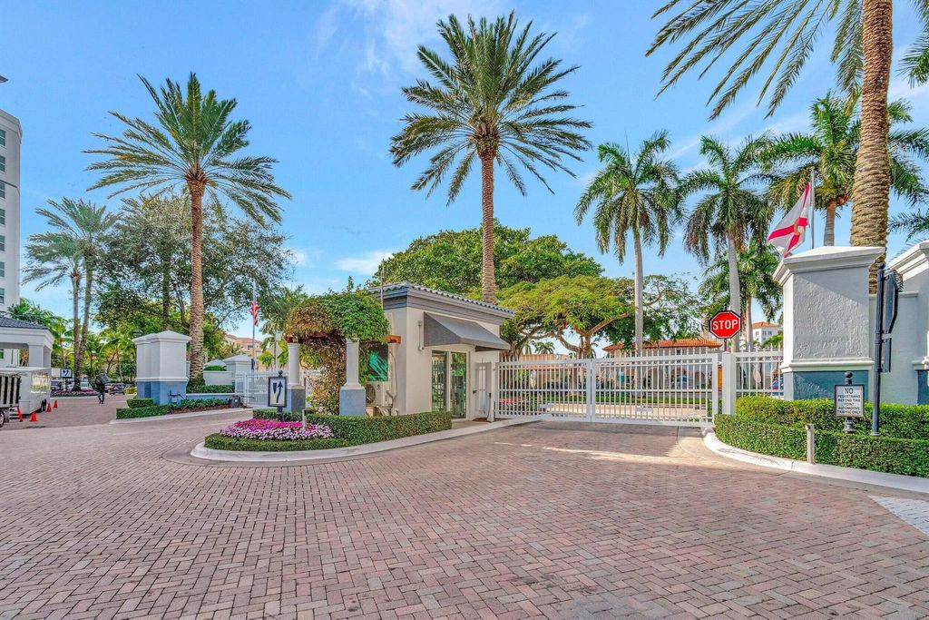 Photo of 500 SE Mizner Boulevard #A302, Boca Raton, FL 33432 (MLS # R11137049)