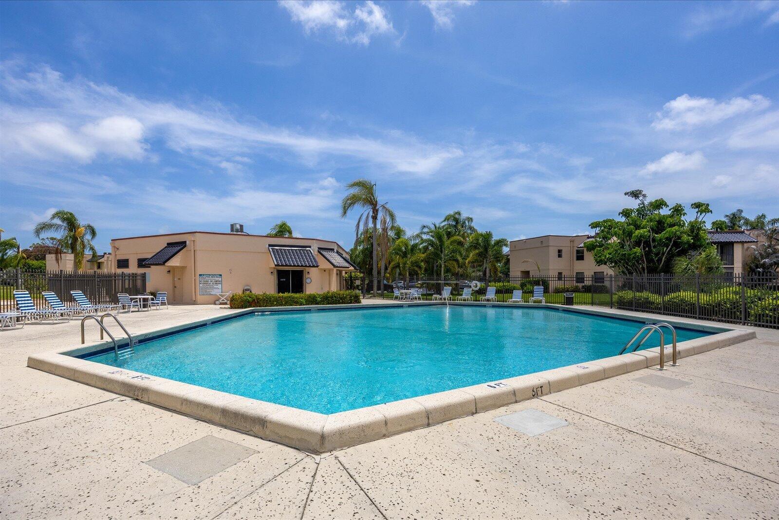 Savannas Club Condo - Residential
