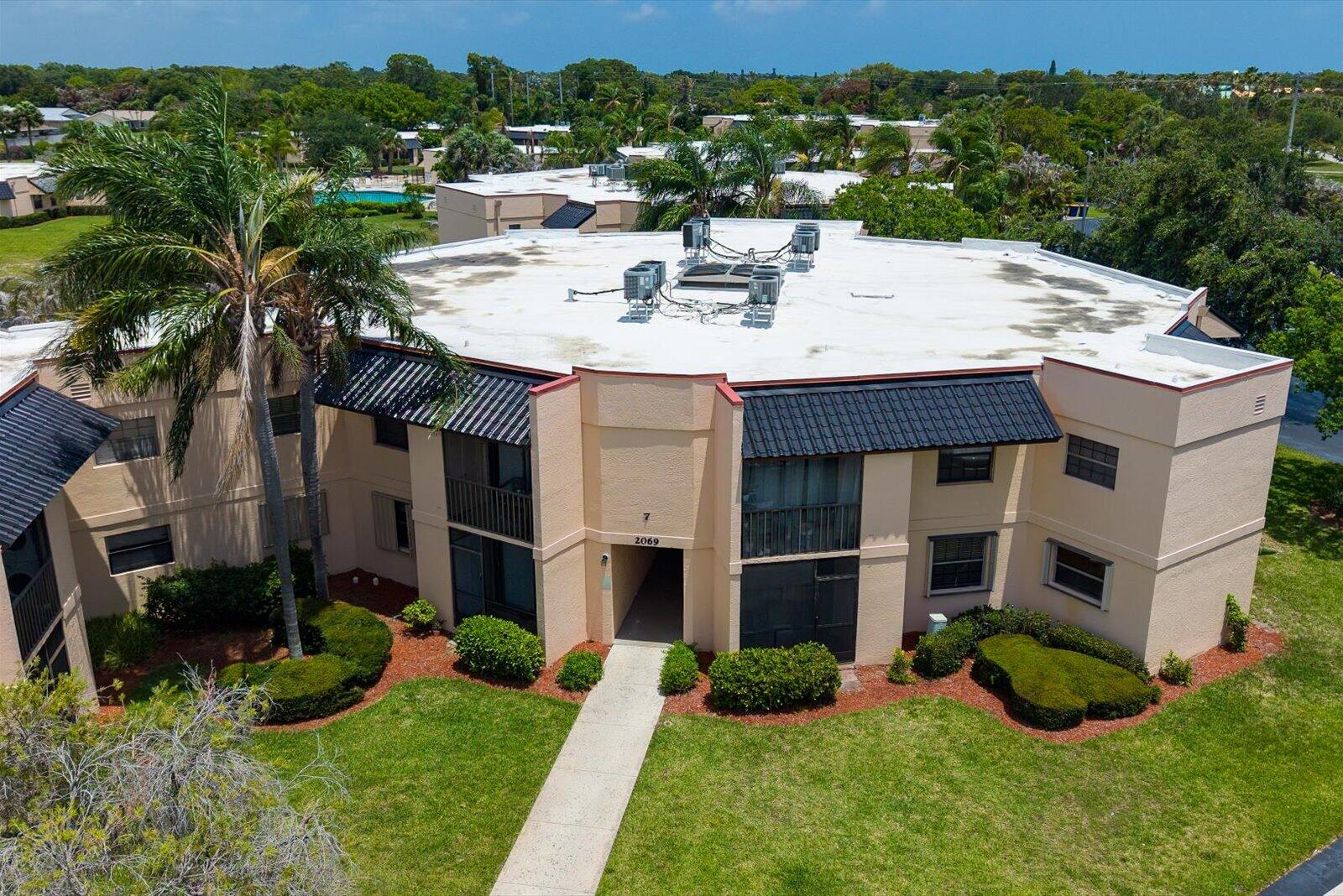 Savannas Club Condo - Residential