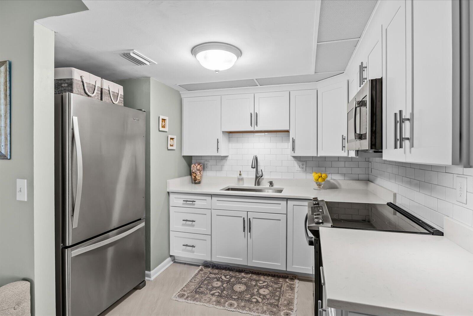 Savannas Club Condo - Residential