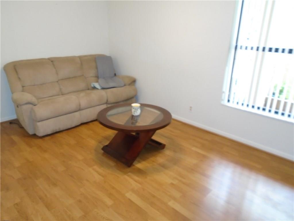 POND APPLE 3 - Residential