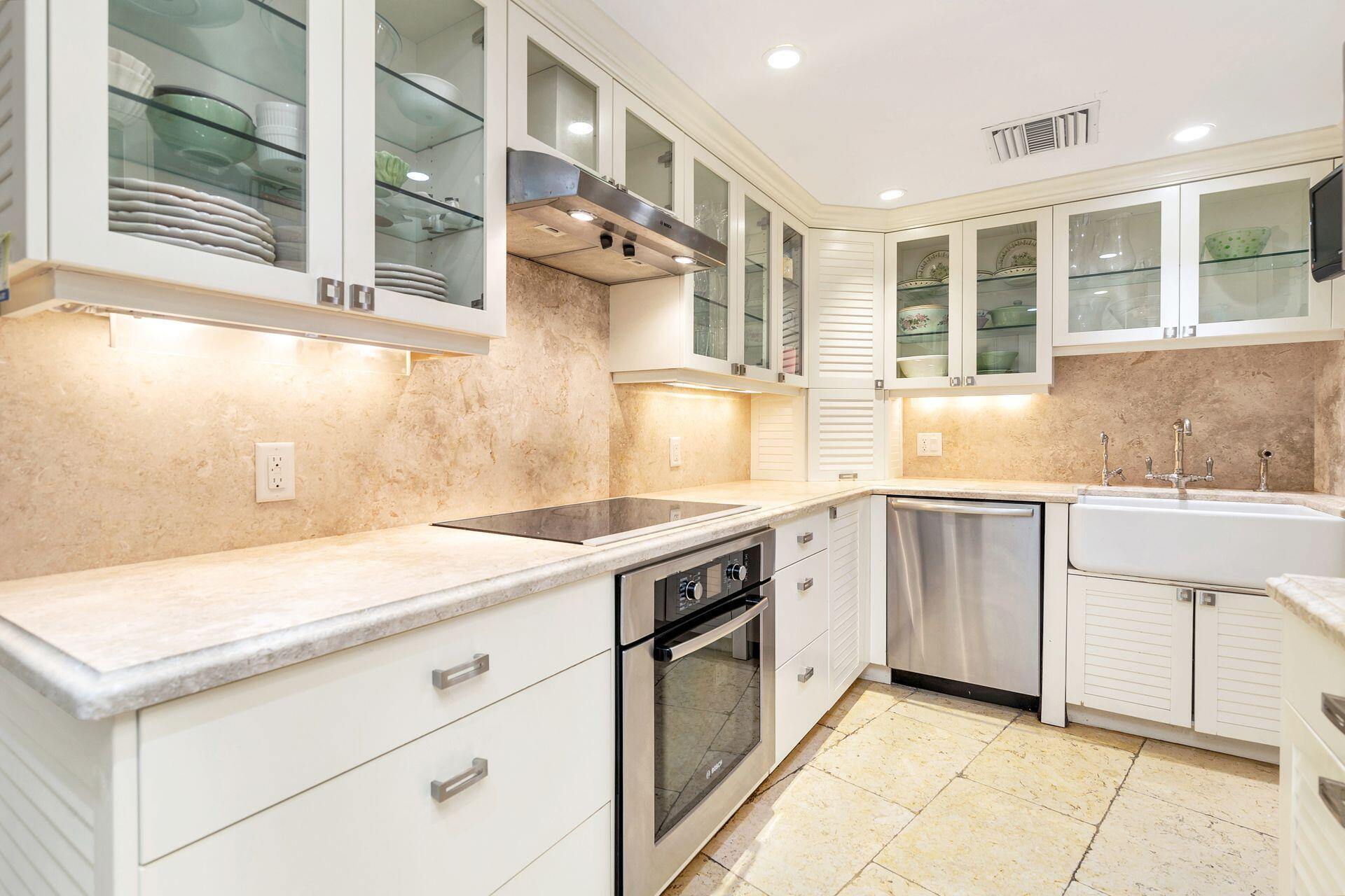 SOUTHLAKE CONDOMINIUM - Residential