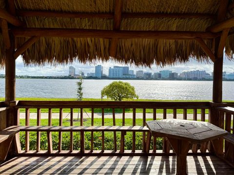 752 Executive Center Drive 112 West Palm Beach FL 33401