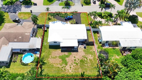 Tiny photo for 2621 NE 51ST Court, Lighthouse Point, FL 33064 (MLS # B26081749)