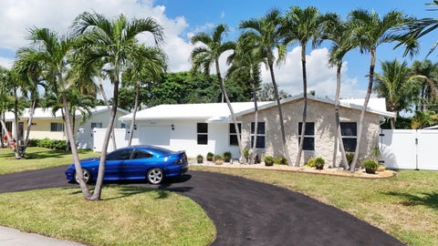 Tiny photo for 2621 NE 51ST Court, Lighthouse Point, FL 33064 (MLS # B26081749)