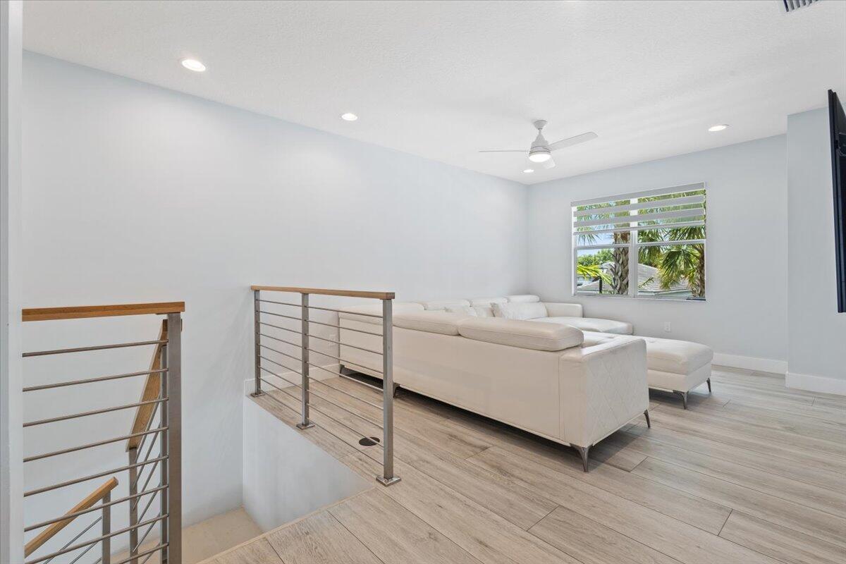 DAKOTA - Residential Lease