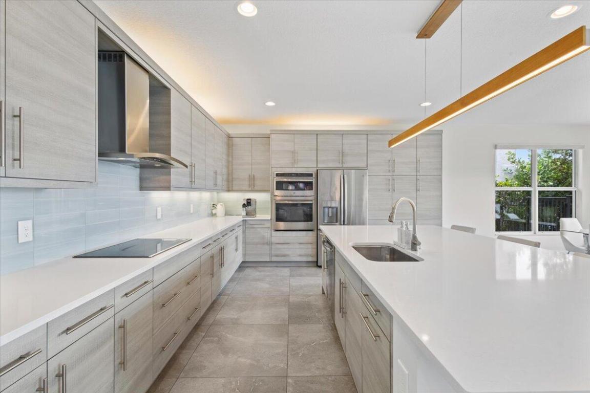 DAKOTA - Residential Lease