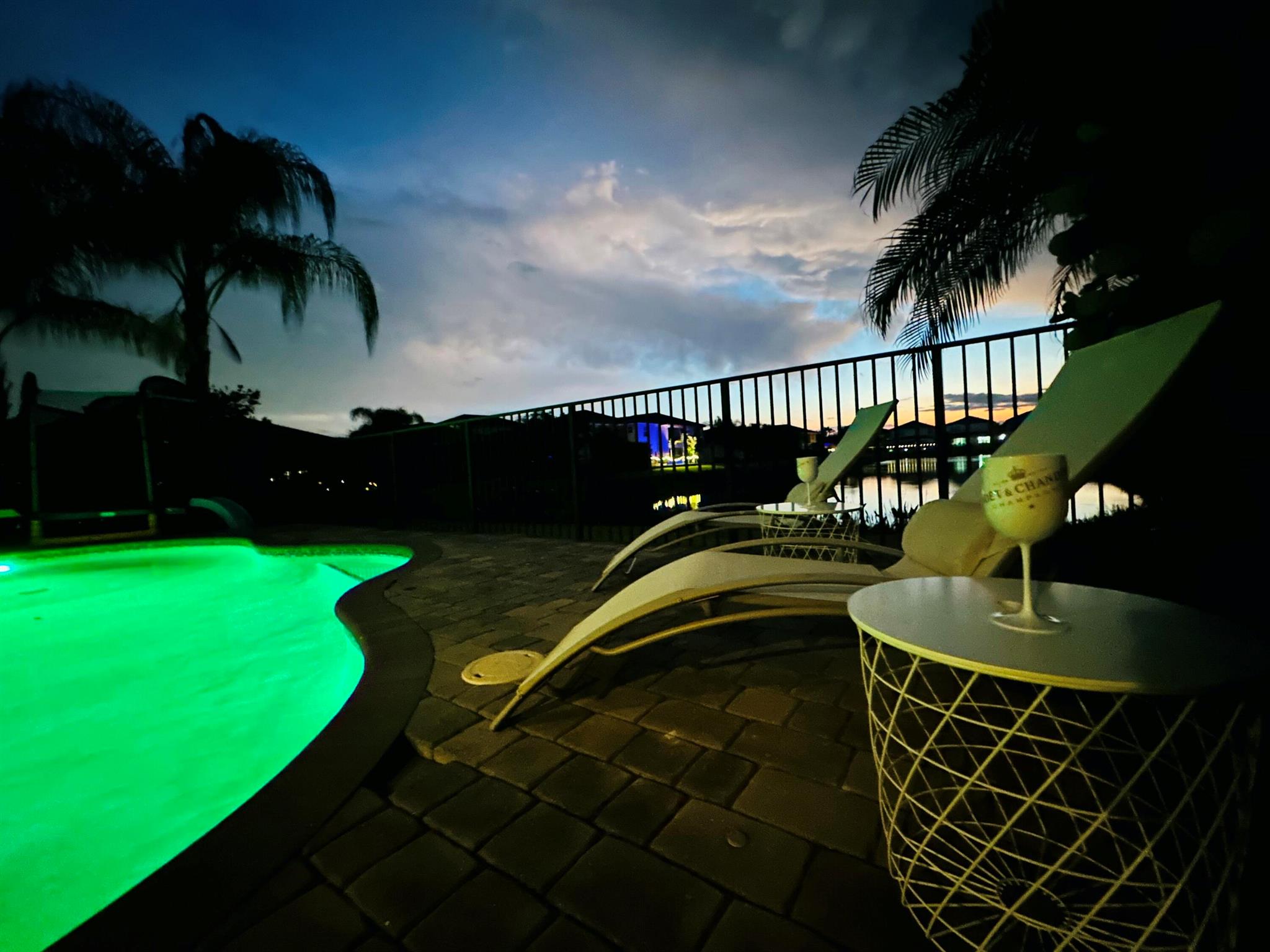 DAKOTA - Residential Lease