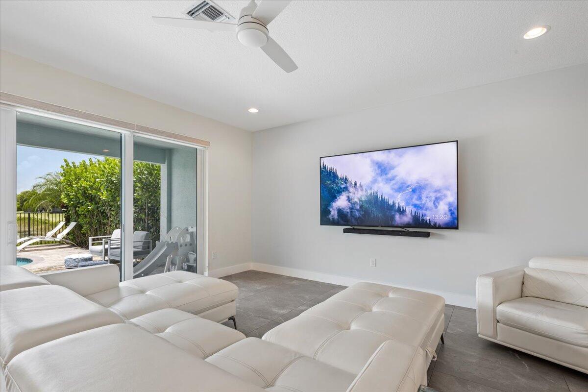 DAKOTA - Residential Lease