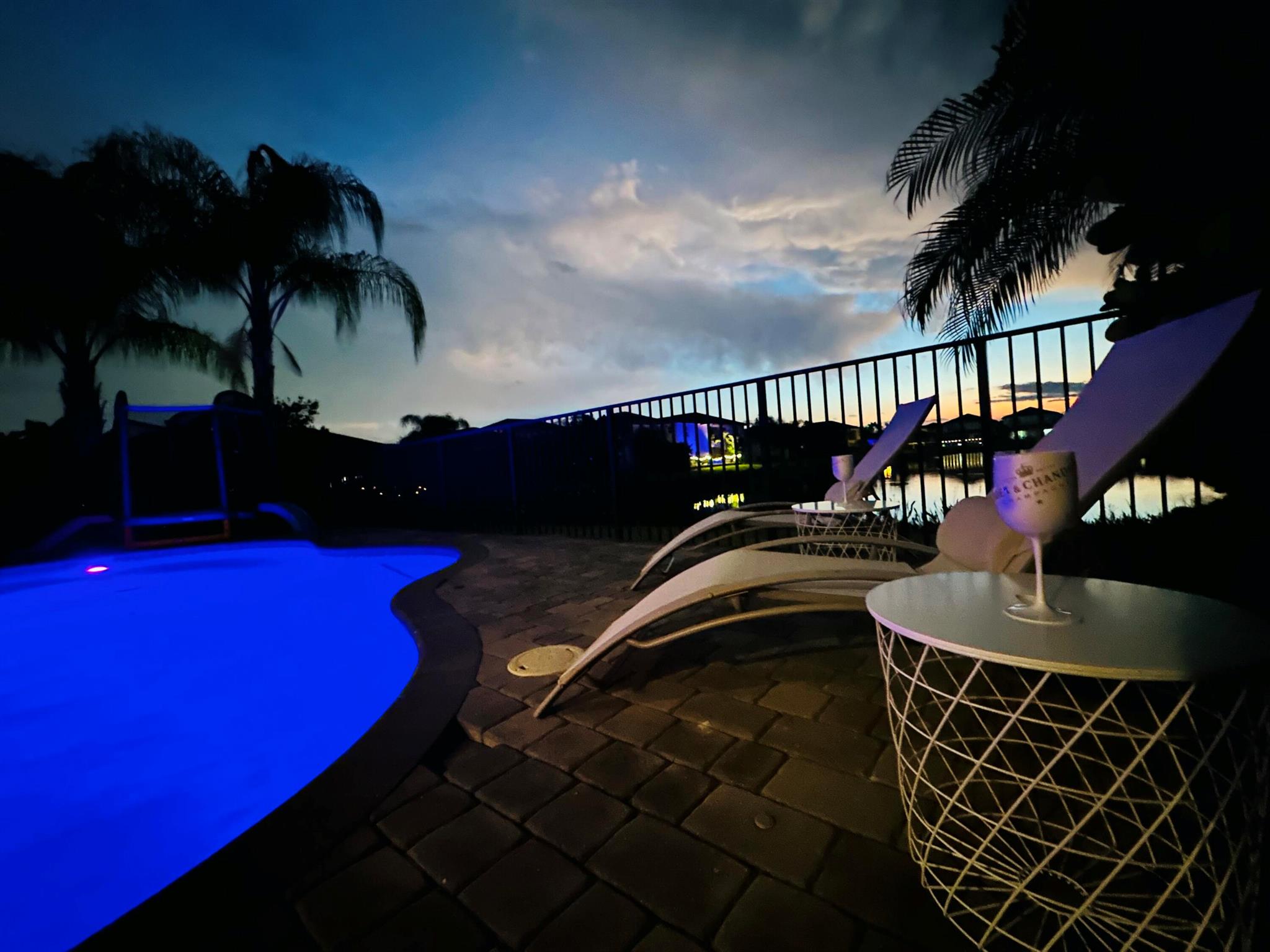 DAKOTA - Residential Lease