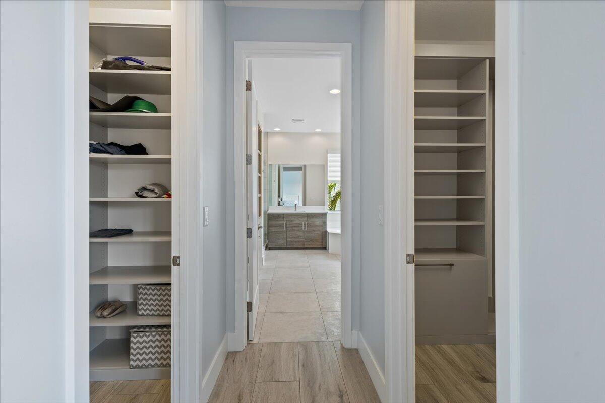 DAKOTA - Residential Lease