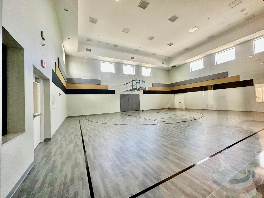 DAKOTA - Residential Lease