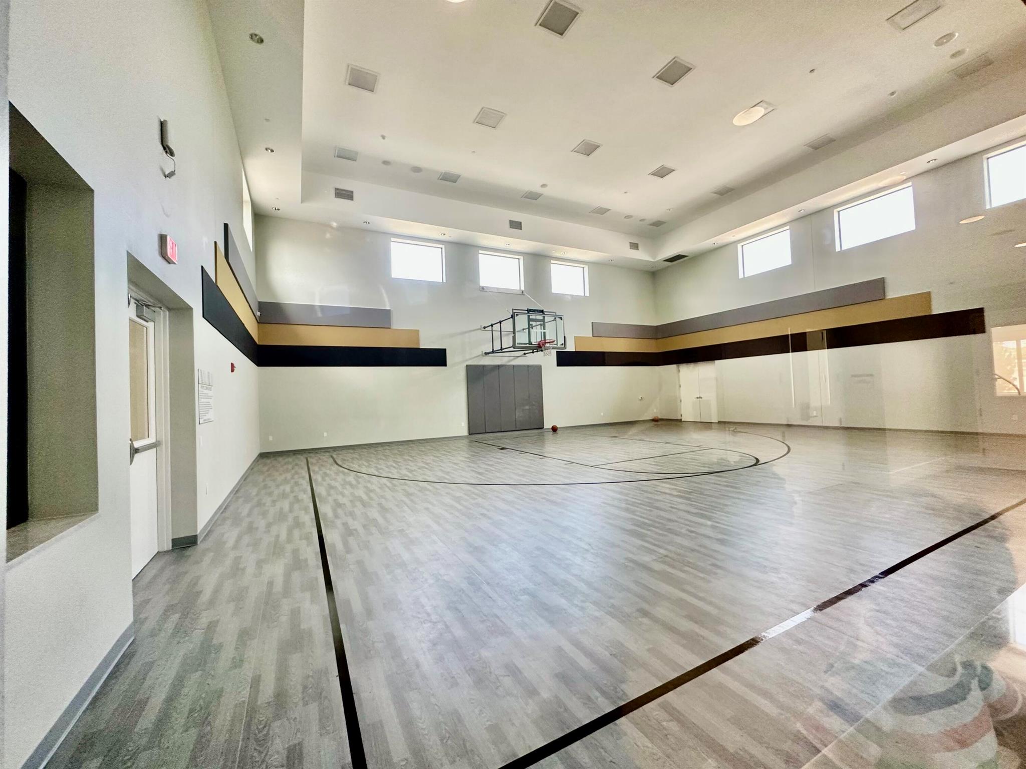 DAKOTA - Residential Lease