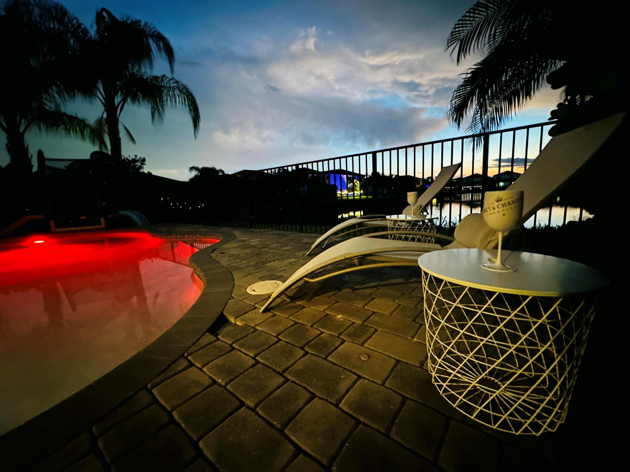 DAKOTA - Residential Lease