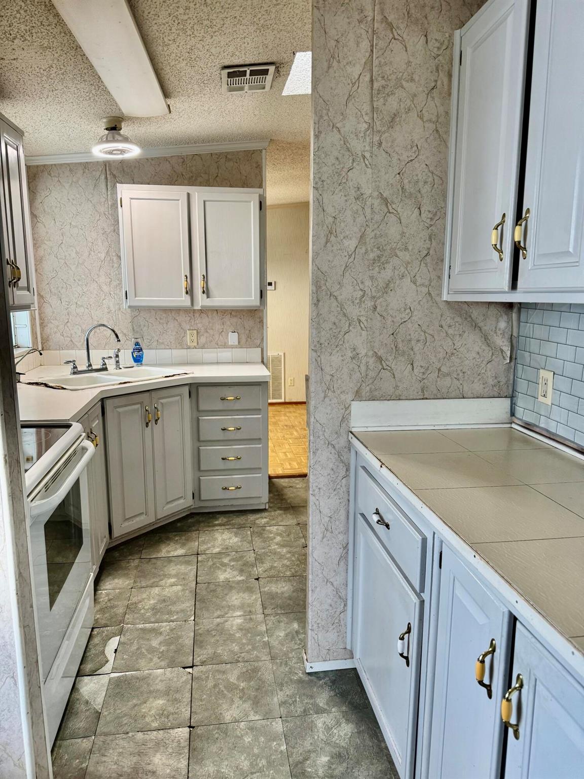 BUCKHEAD RIDGE SUB - Residential