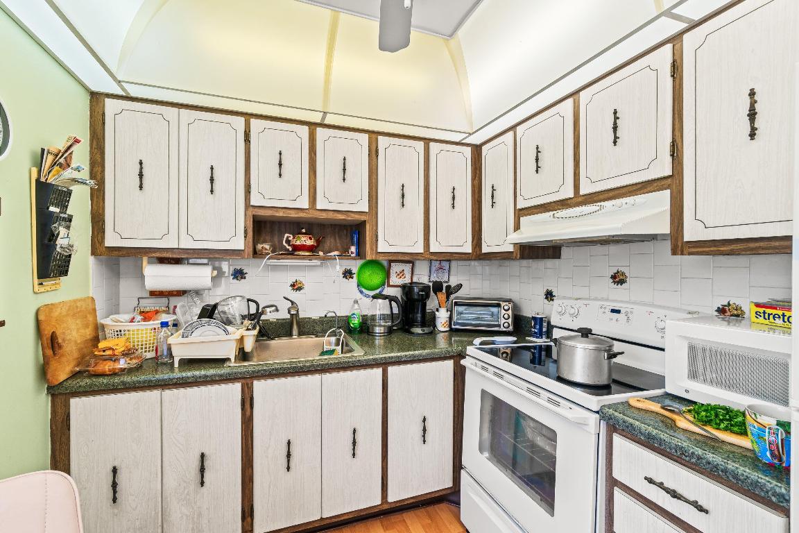 KINGS POINT NORMANDY CONDOS - Residential