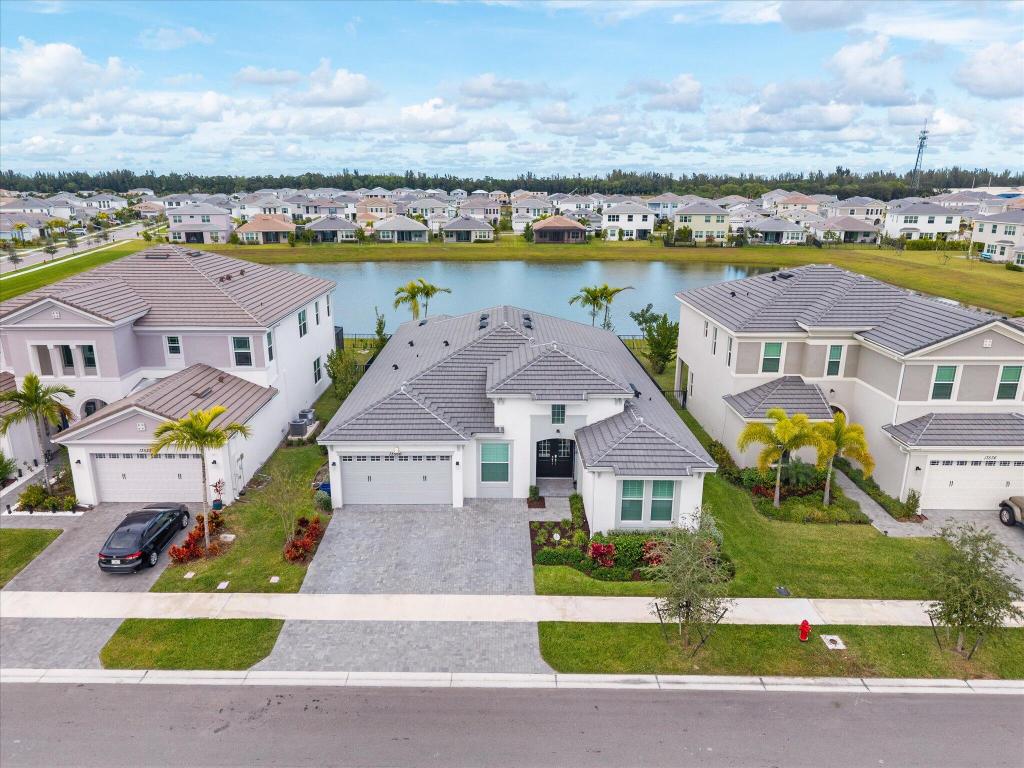 Pines Of Westlake - Residential