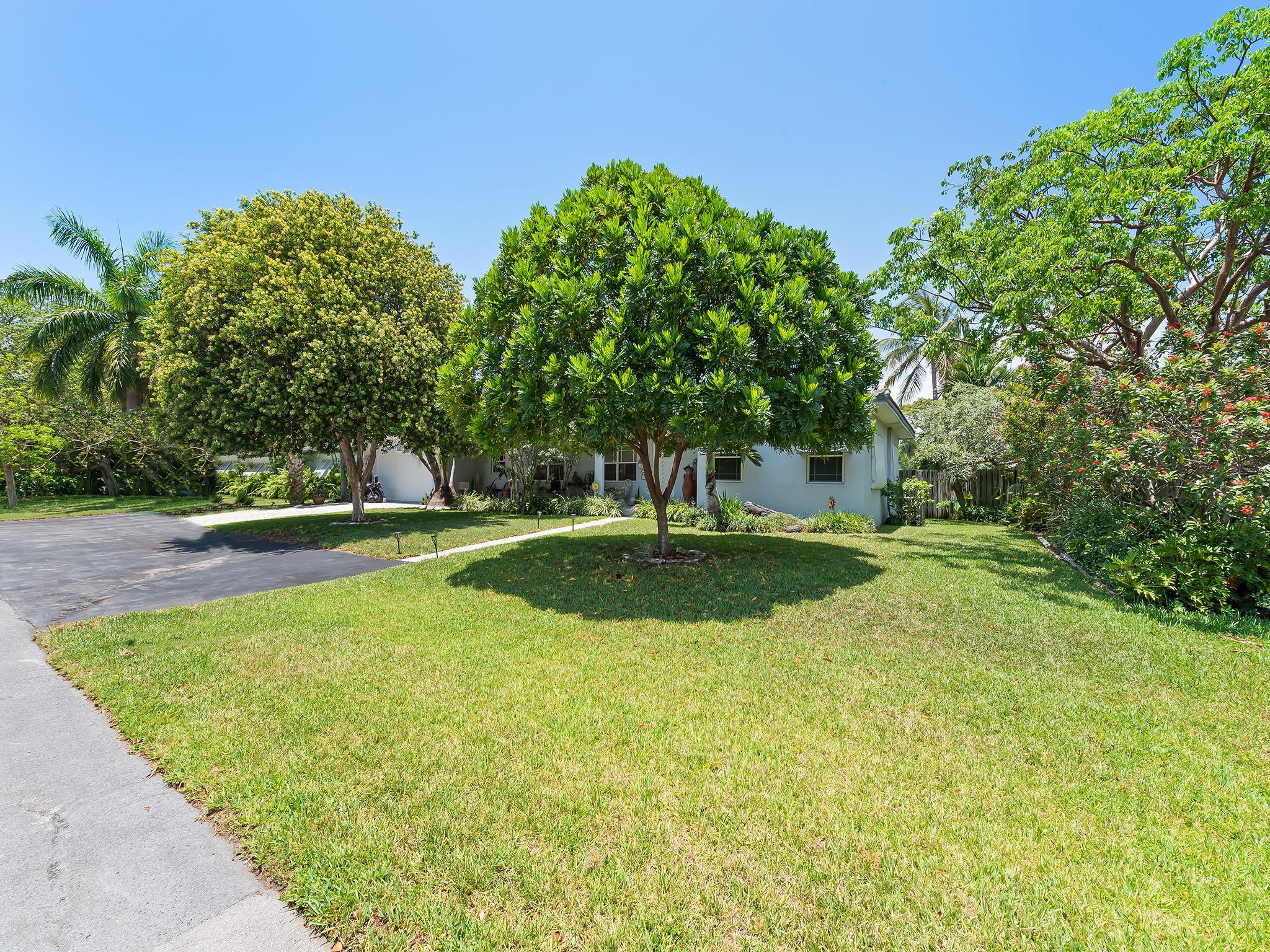 2617 NE 11th Ct