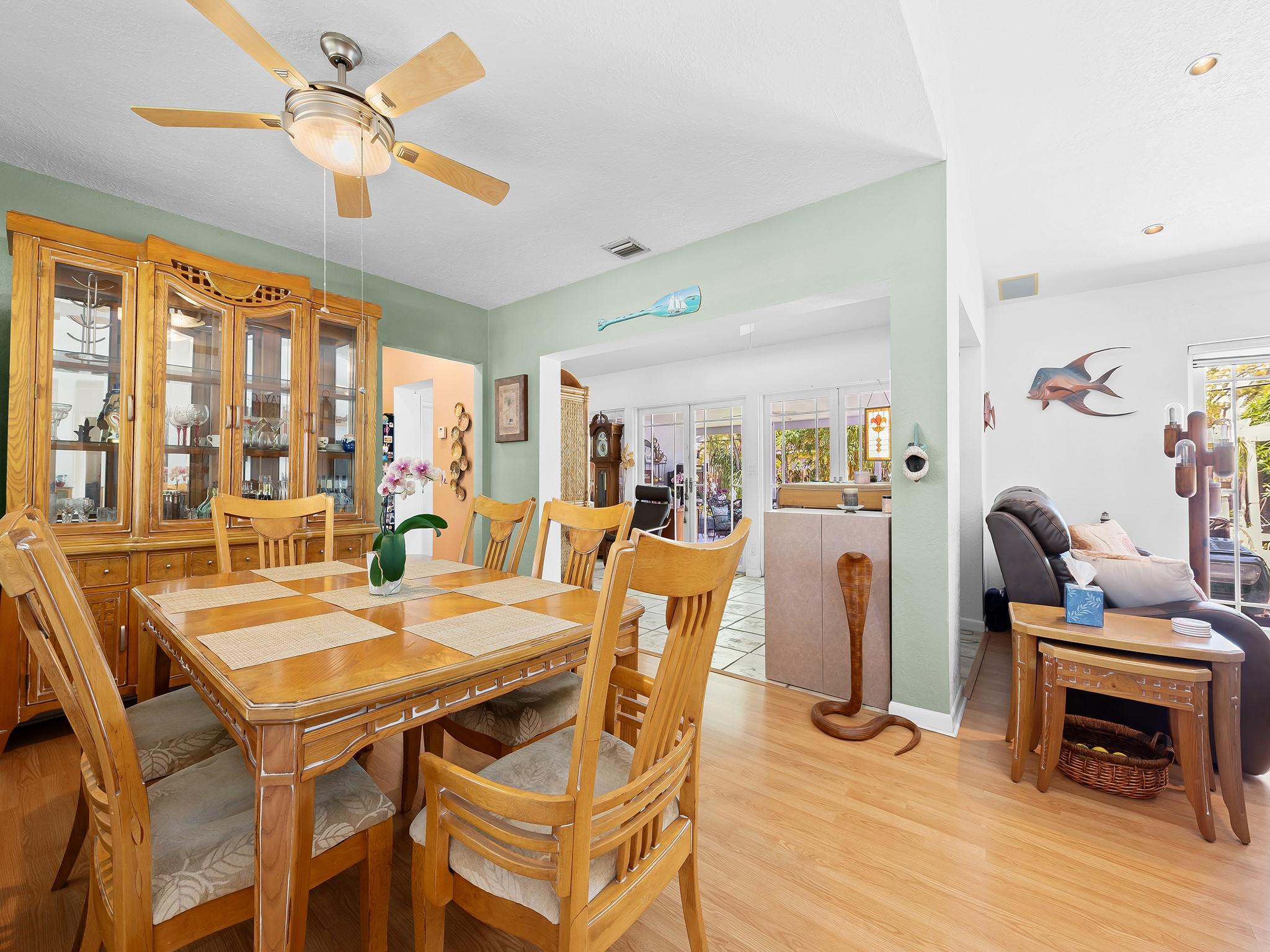 2617 NE 11th Ct