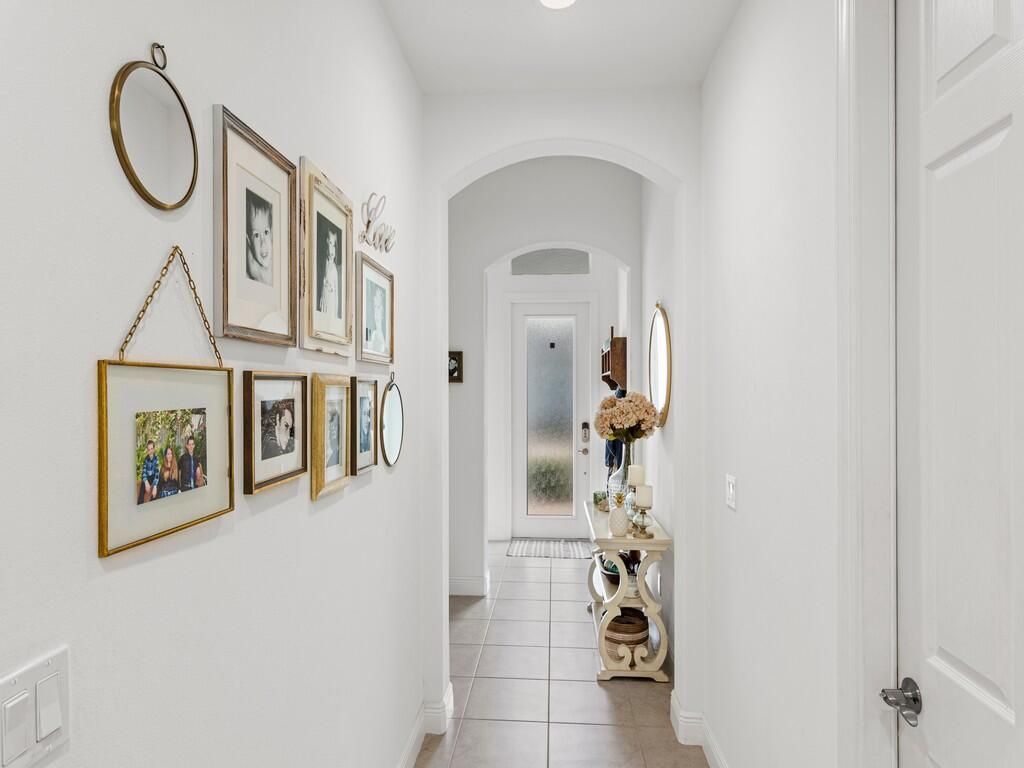 Photo of 2590 Bella Vista Circle, Vero Beach, FL 32966 (MLS # R10969130)