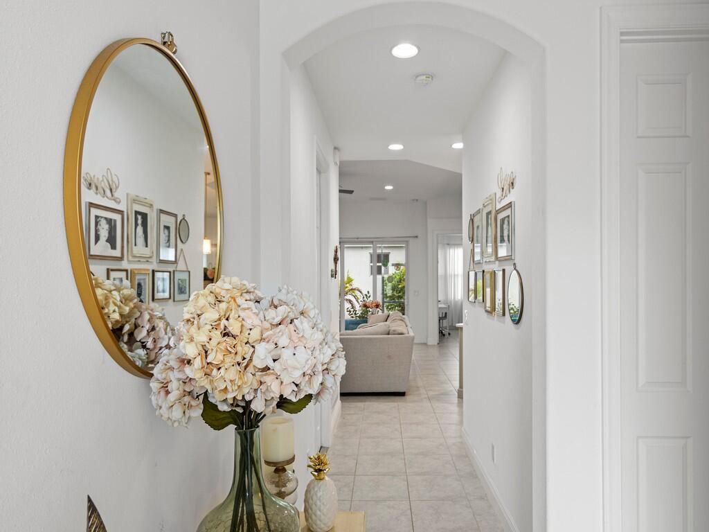 Photo of 2590 Bella Vista Circle, Vero Beach, FL 32966 (MLS # R10969130)