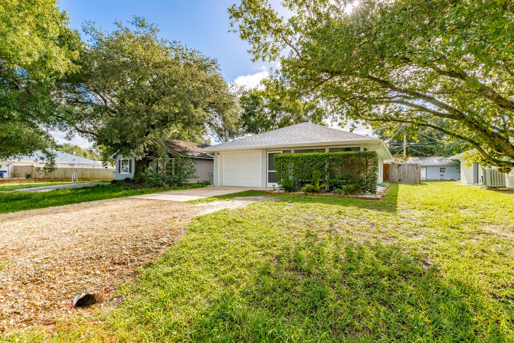 Photo of 2130 87th Avenue, Vero Beach, FL 32966 (MLS # R11110004)
