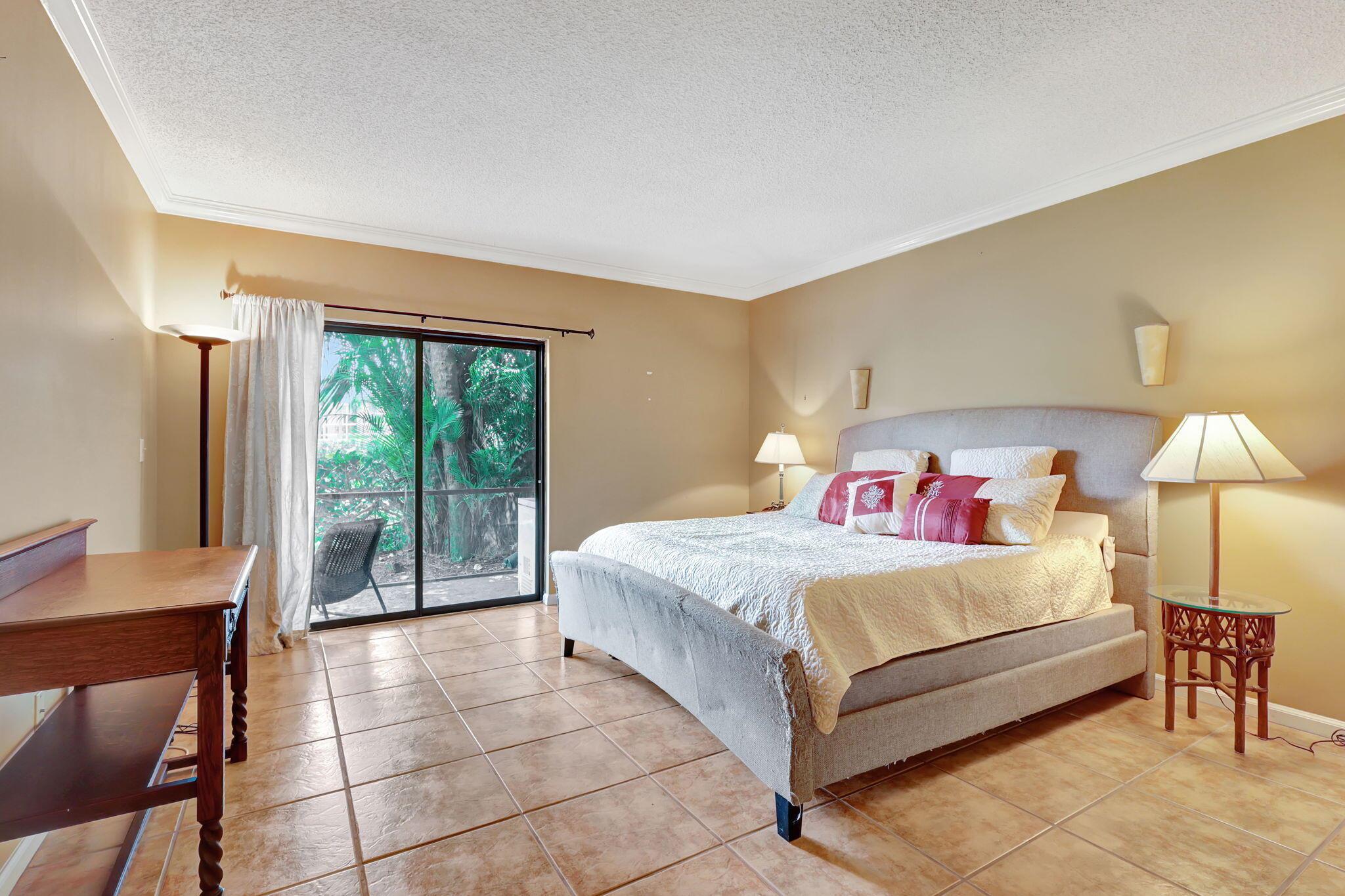 11863 Wimbledon Circle 440