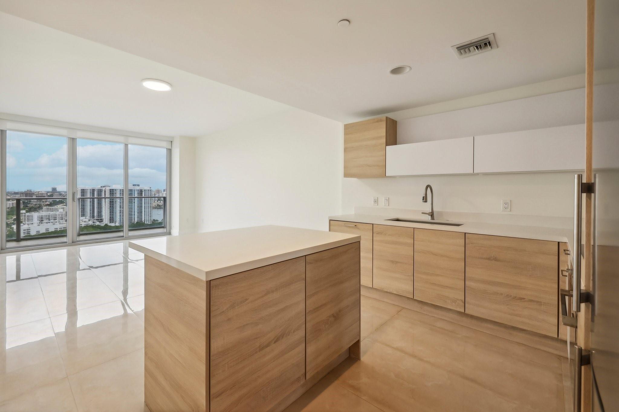 16385 Biscayne Blvd 2606