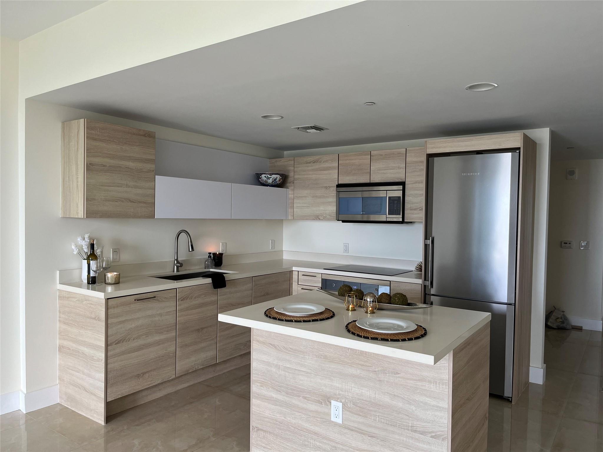 16385 Biscayne Blvd 2606