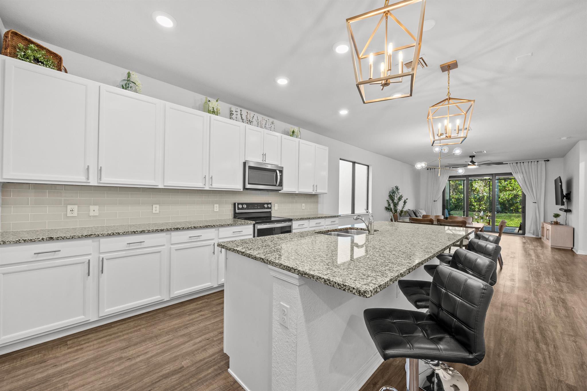 Properties 8238 Hanoverian Drive